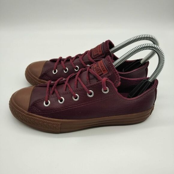Converse Chuck Taylor All‎ Star Low Ox Red Sangria Gum Sneakers Youth Size 2 - Picture 1 of 8